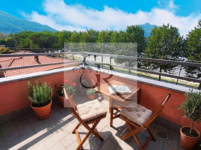 Appartamento trilocale in affitto in Lungolago Aldo Moro, Vercurago