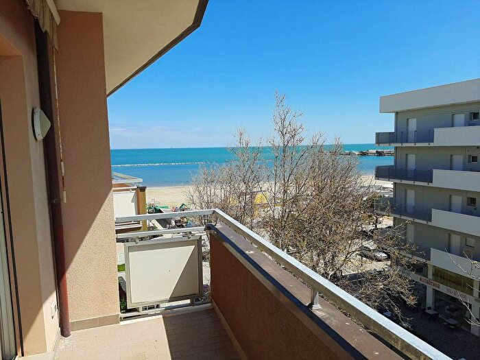 Appartamento trilocale in affitto in Viale Lungomare Ponente, Cesenatico Ponente, Cesenatico