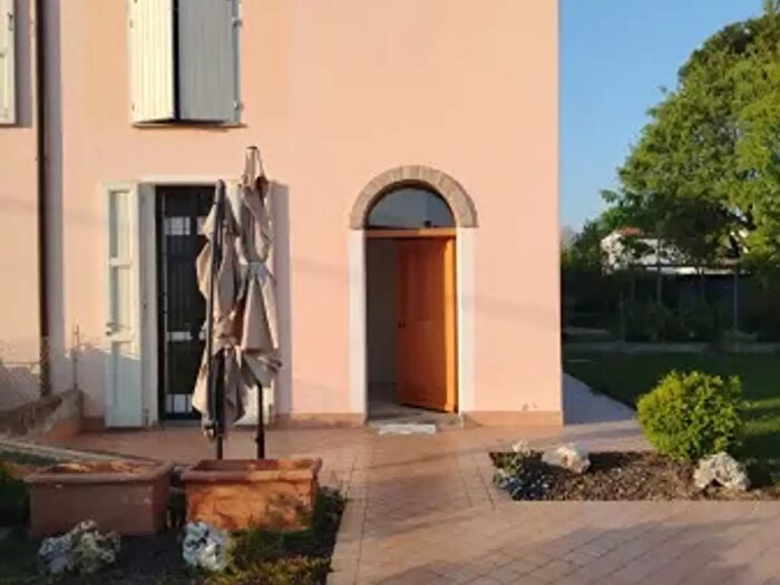 Appartamento trilocale in vendita in Via Provinciale Bagnara, Lugo