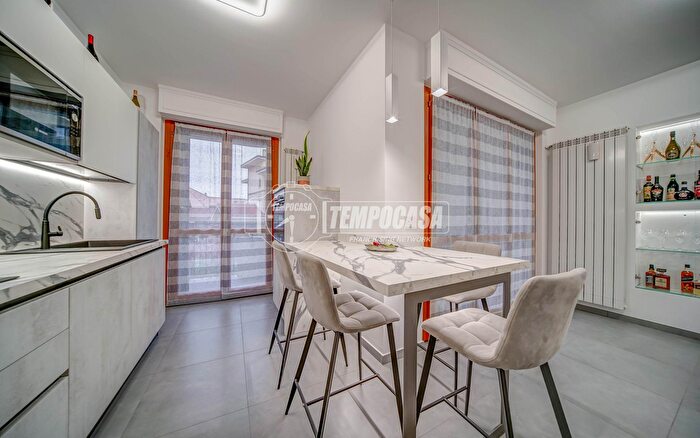 Appartamento trilocale in vendita in Via Primo Levi, Cardano Al Campo