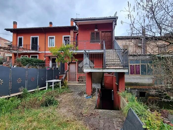 Appartamento quadrilocale in vendita in Via Traiana, Segni