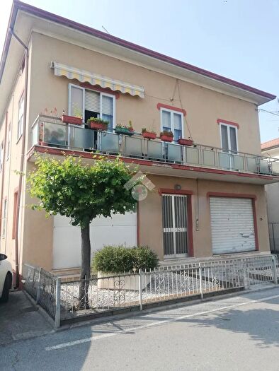 Casa con 7 locali in vendita in BellariaIgea Marina
