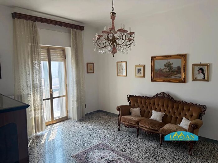 Appartamento con 5 locali in vendita in Via San Francesco dAssisi, Ceglie Messapica
