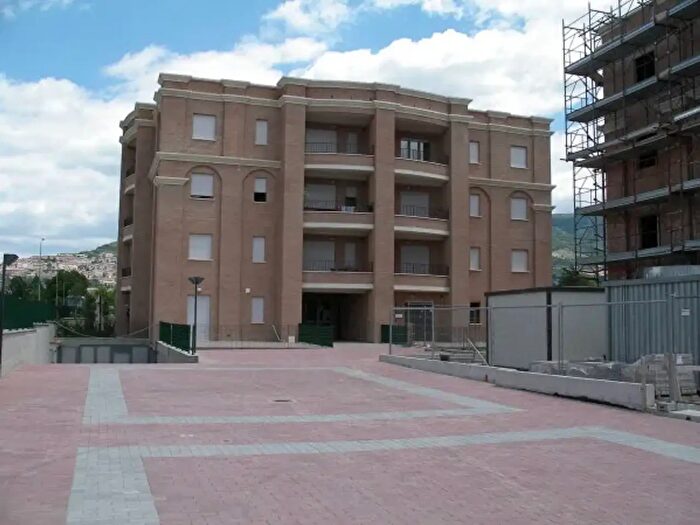 Appartamento trilocale in vendita in Viale Gabriele dAnnunzio, Assisi