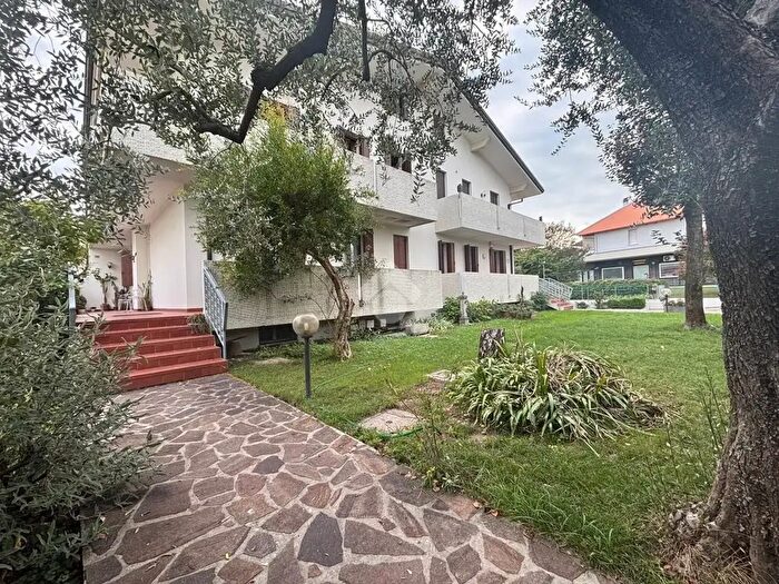 Appartamento con 5 locali in vendita in Via Distrettuale, Santa Lucia Di Piave