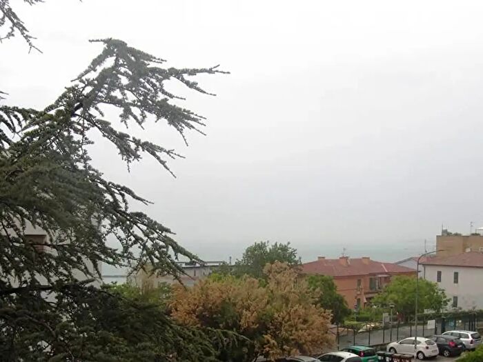 Casa con 10 locali in vendita in Falconara Marittima