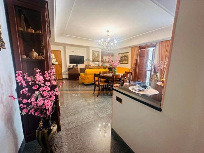 Appartamento trilocale in vendita in Via San Vito, Giugliano In Campania