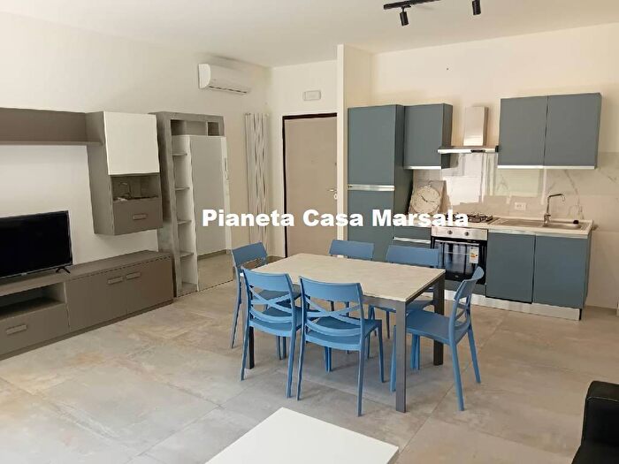 Appartamento trilocale in affitto in Via Giuseppe Mazzini, Centro Urbano, Marsala