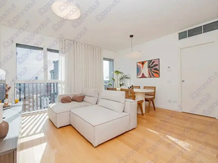 Appartamento bilocale in vendita in Via Giampietro Lucini Mila, Milano