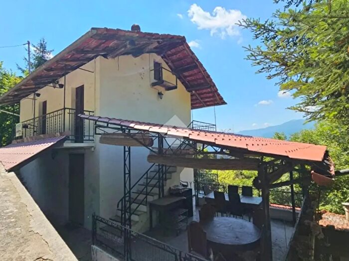 Casa con 5 locali in vendita in Borgata Ciardossini, Villar Perosa