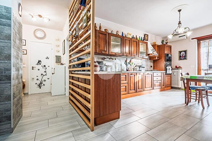 Appartamento trilocale in vendita in Via Giovanni Tobanelli, Grugliasco