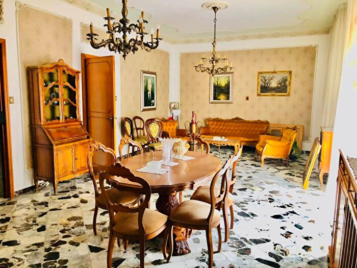 Appartamento con 6 locali in vendita in Indirizzo Via Monsignor Laera, Acquaviva Delle Fonti