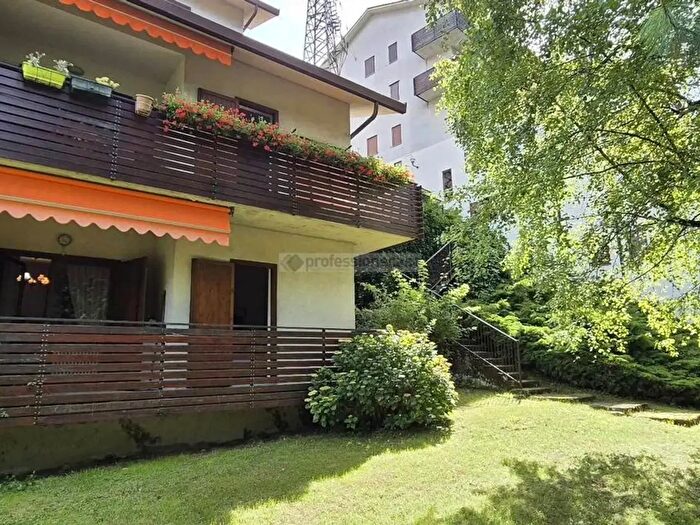 Appartamento trilocale in vendita in Via Toscanini, Moggio