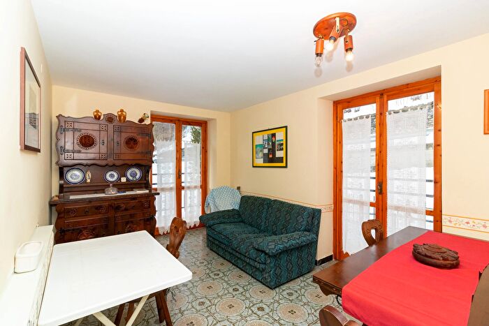 Appartamento bilocale in vendita in Via Pontechianale, Casteldelfino