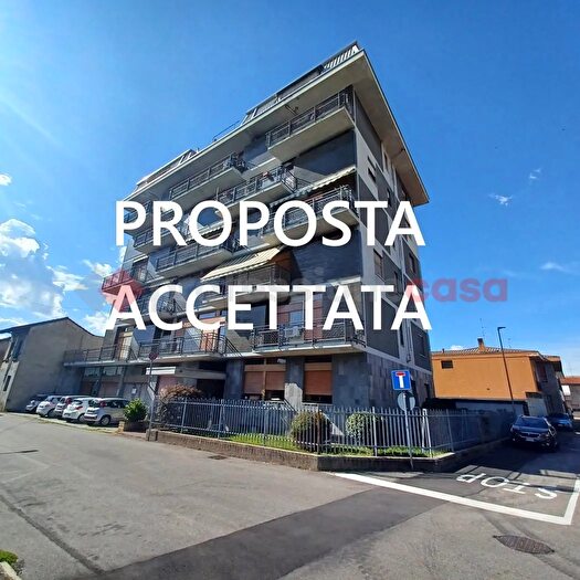Appartamento trilocale in vendita in Via Cavallotti, Buscate