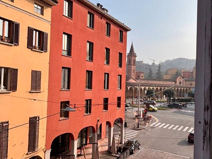 Appartamento quadrilocale in affitto in Via Massimo dAzeglio, Saragozza dentro le Mura, Bologna