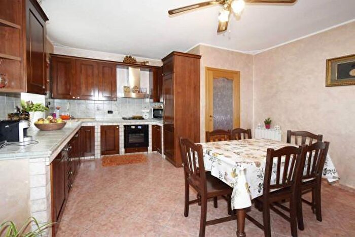 Appartamento quadrilocale in vendita in Via Alessandro Manzoni, San Giorgio Su Legnano