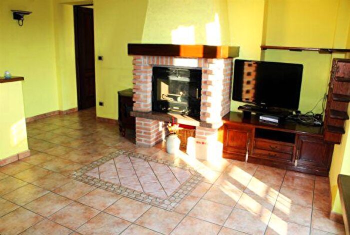 Casa con 5 locali in vendita in Via Montenero, Trino