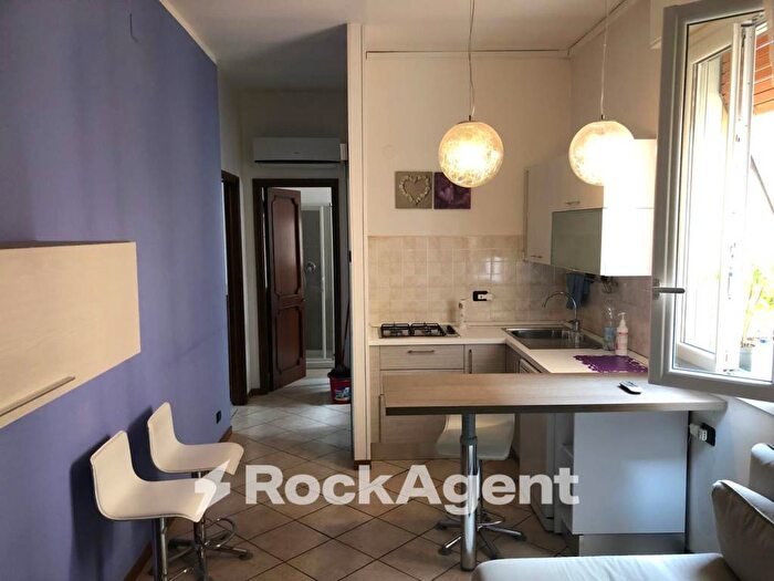 Appartamento bilocale in affitto in Piazza Martiri del Luglio, Centro Storico, Reggio Emilia