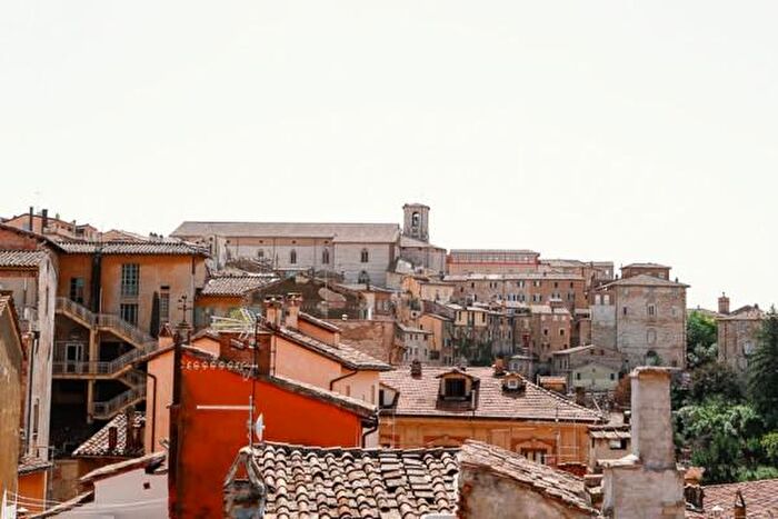 Appartamento trilocale in vendita in Via Graziosa, Perugia