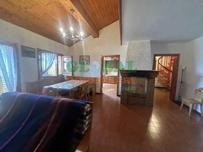 Appartamento con 5 locali in vendita in Via Mori, Enego