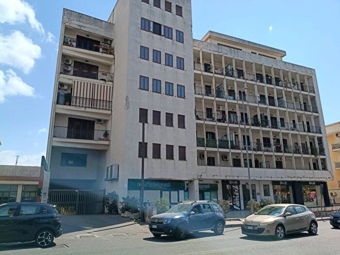 Casa trilocale in affitto in Via Adolfo Celi, Santa Lucia San Filippo, Messina