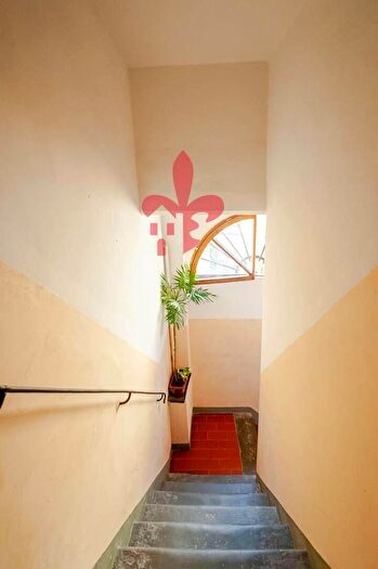 Appartamento con 5 locali in vendita in Piazza del Carmine, Firenze