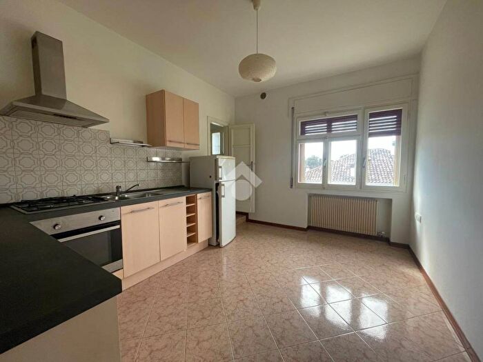 Appartamento quadrilocale in affitto in Viale Gorizia, Centro, Conegliano