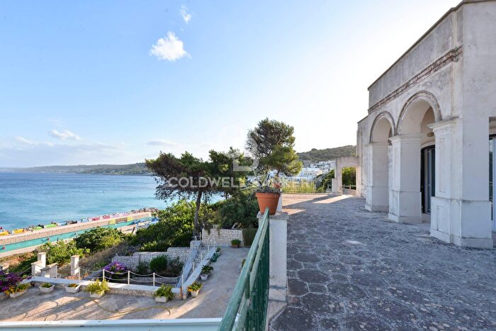 Appartamento con 5 locali in vendita in Via Duca del Mare, Castro