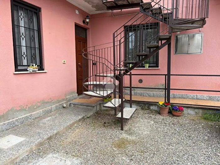 Appartamento quadrilocale in vendita in Via Brianza, Lentate Sul Seveso