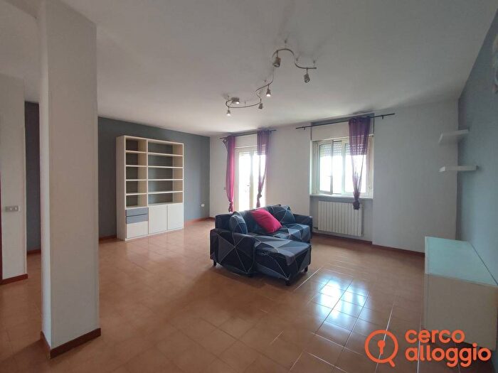 Appartamento con 6 locali in affitto in Via Giuseppe De Roma, Santa Rosa, Lecce