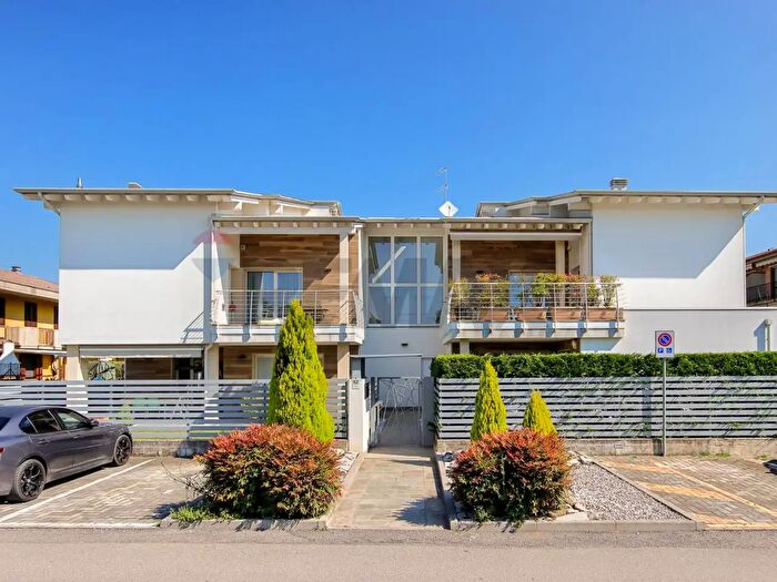 Appartamento trilocale in vendita in Via XXV Aprile, Dalmine