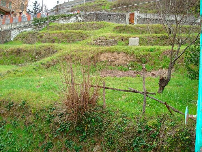 Casa con 15 locali in vendita in Via Sorina Moconesi, Moconesi