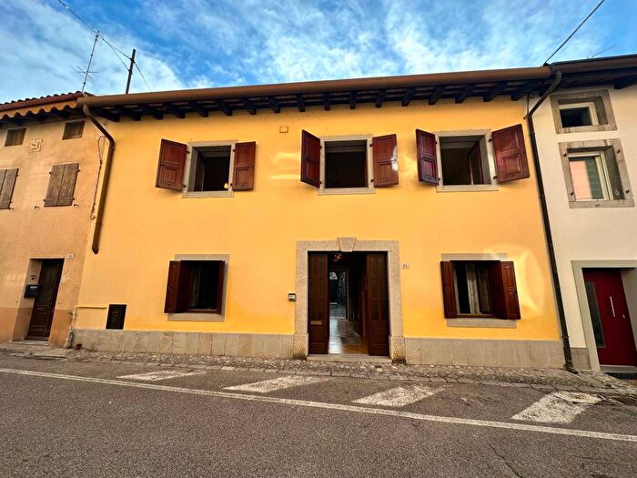 Casa quadrilocale in vendita in Via Pietro Zorutti, Centro, Cividale del Friuli