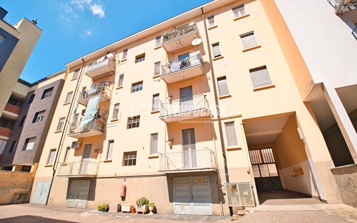 Appartamento trilocale in vendita in Via G B Magistrini, Novara