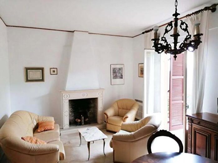 Appartamento con 5 locali in vendita in Urbino