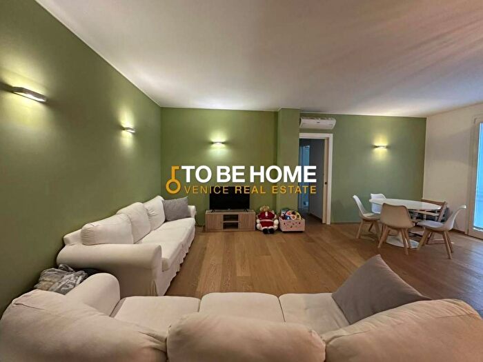 Appartamento con 5 locali in affitto in Via S Pio X, Castelfranco Veneto