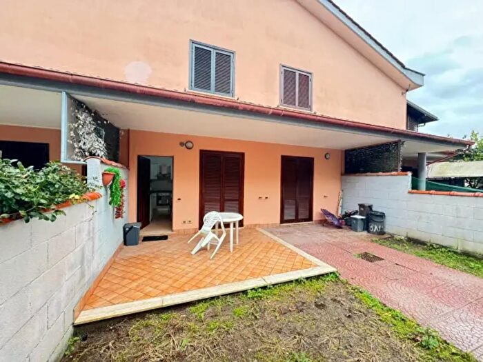 Appartamento trilocale in vendita in Viale Corona Australe, Ardea