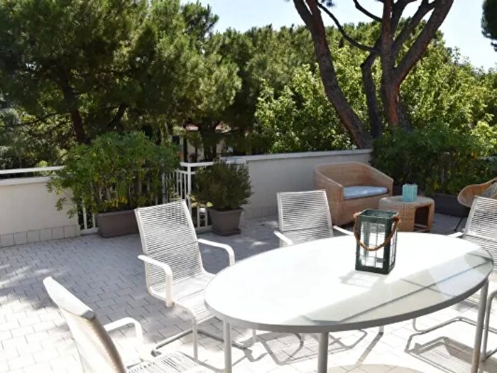 Appartamento con 6 locali in vendita in Viale Maria Borman Ceccarini, Riccione