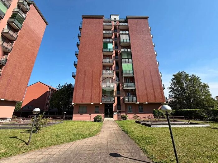 Appartamento trilocale in vendita in Via Codecasa, San Giuliano Milanese