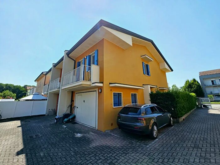 Case in Vendita e in Affitto - 3