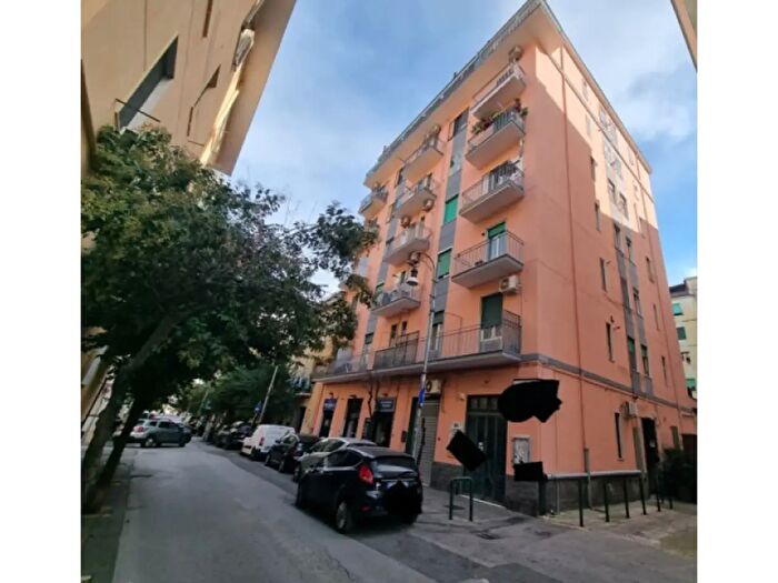 Appartamento trilocale in vendita in Via Nizza, Salerno