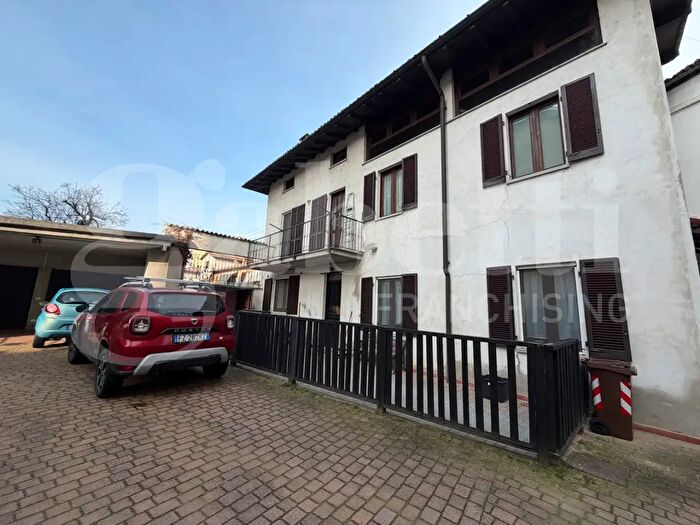 Casa con 6 locali in vendita in Corso Cavour, Mortara