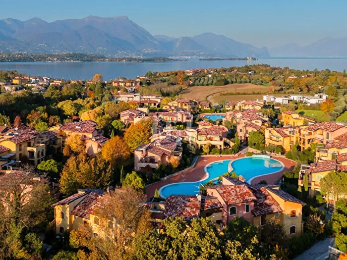 Appartamento trilocale in vendita in Via del Torchio, Manerba Del Garda