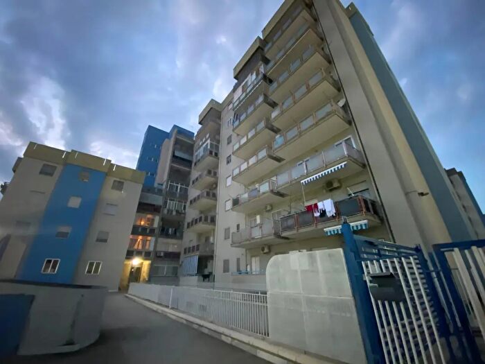 Appartamento con 5 locali in vendita in Via Palmiro Togliatti, Barletta