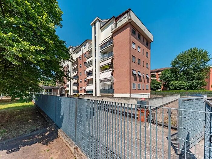 Appartamento trilocale in vendita in Via Prima Strada, Lainate