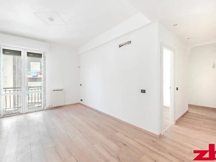 Appartamento con 5 locali in vendita in Via San Bartolomeo del Fossato, Genova