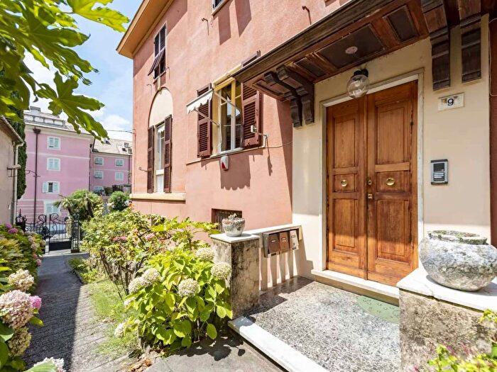 Appartamento trilocale in affitto in Via San Francesco dAssisi, Castello Don Minzoni, Rapallo