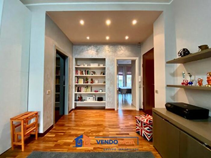 Appartamento quadrilocale in vendita in Strada Rorine, Alba