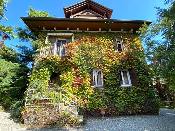 Casa con 7 locali in vendita in Via Principe di Piemonte, Stresa